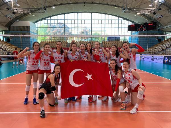 16-yas-alti-kiz-voleybol-milli-takimi-galibiyetle-basladi-7gkOaYJC.jpg