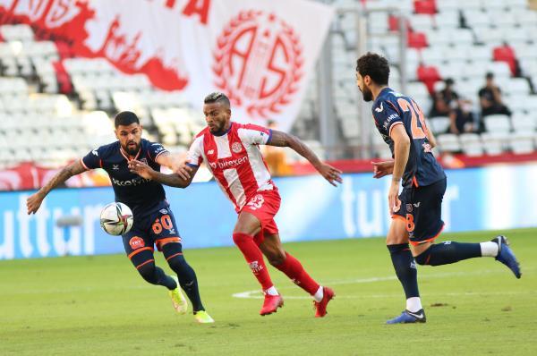 fraport-tav-antalyaspor-medipol-basaksehir-fotograflar-q9FVyVrI.jpg