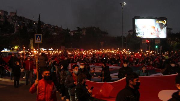 izmitte-binlerce-kisiyle-fener-alayi-duzenlendi-FWFZwuMe.jpg