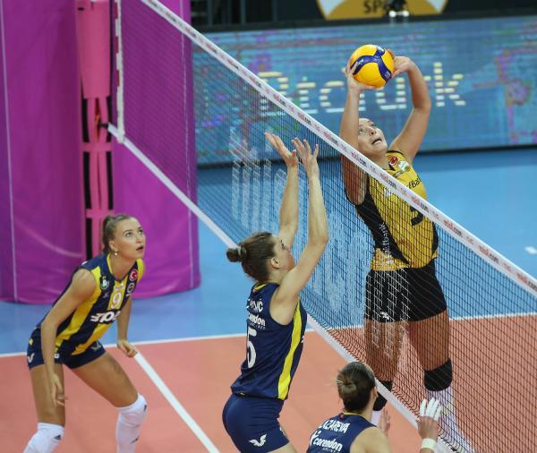 vakifbank-fenerbahce-opet-1-3-IZGaGvxd.jpg